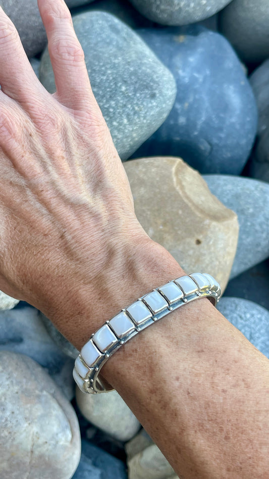 Mother Of Pearl Square Federico Cuff