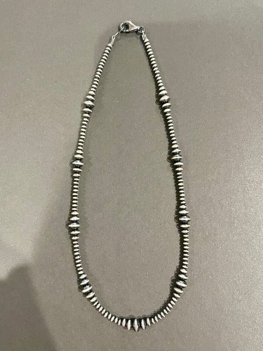 16” Saucer Graduated Pearls