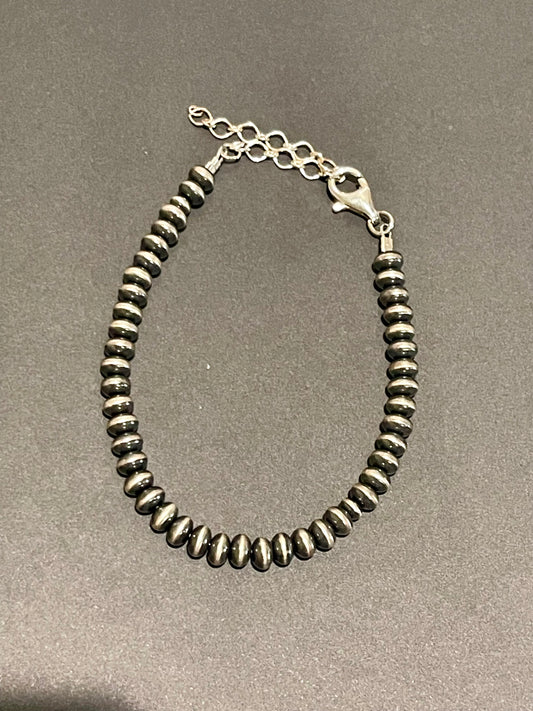 5.5mm Saucer Pearl Clasp Bracelet