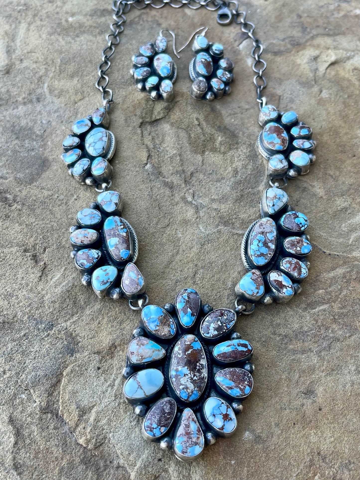 Golden Hills Cluster Lariat