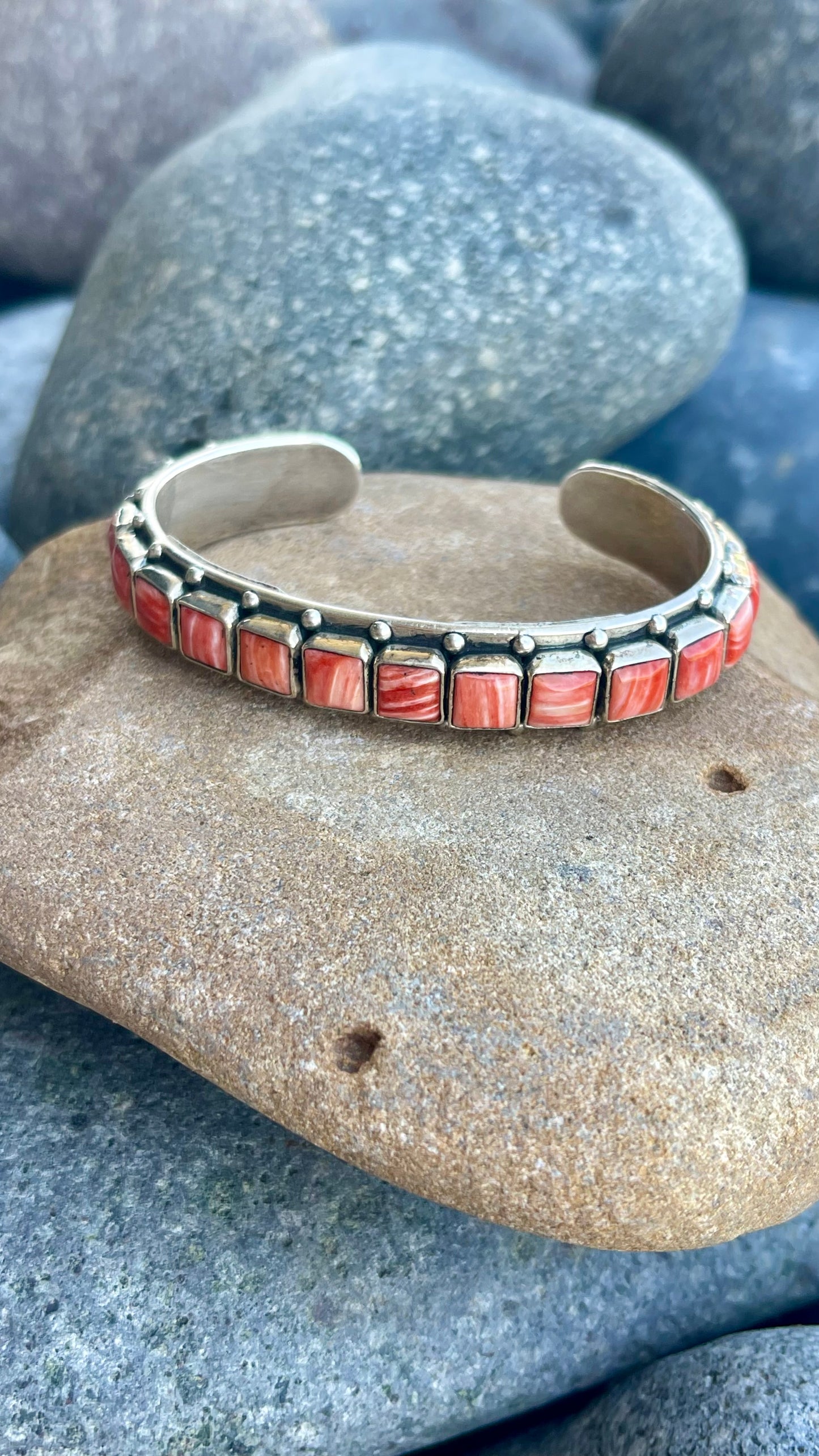 Red Spiny Square Federico Cuff