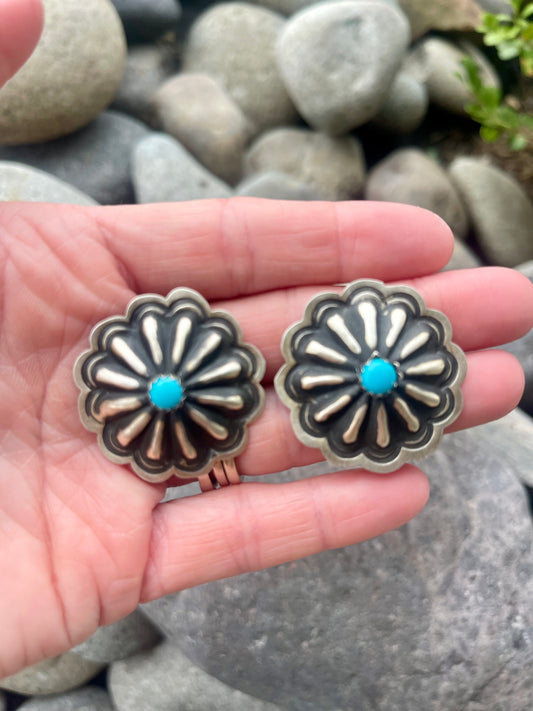 Conch o& Turquoise Studs