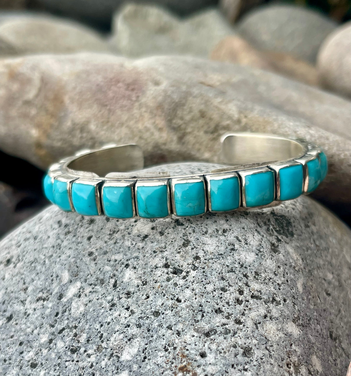 Turquoise Square Federico Cuff