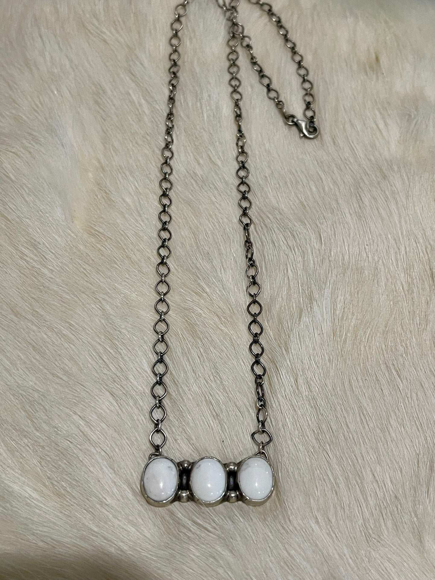 White Buffalo 3 Stone Bar Necklace