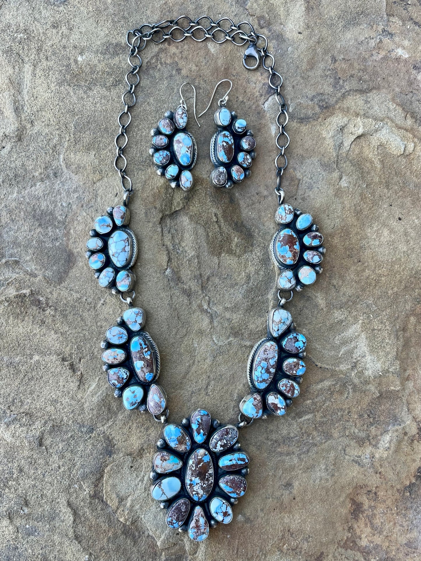 Golden Hills Cluster Lariat